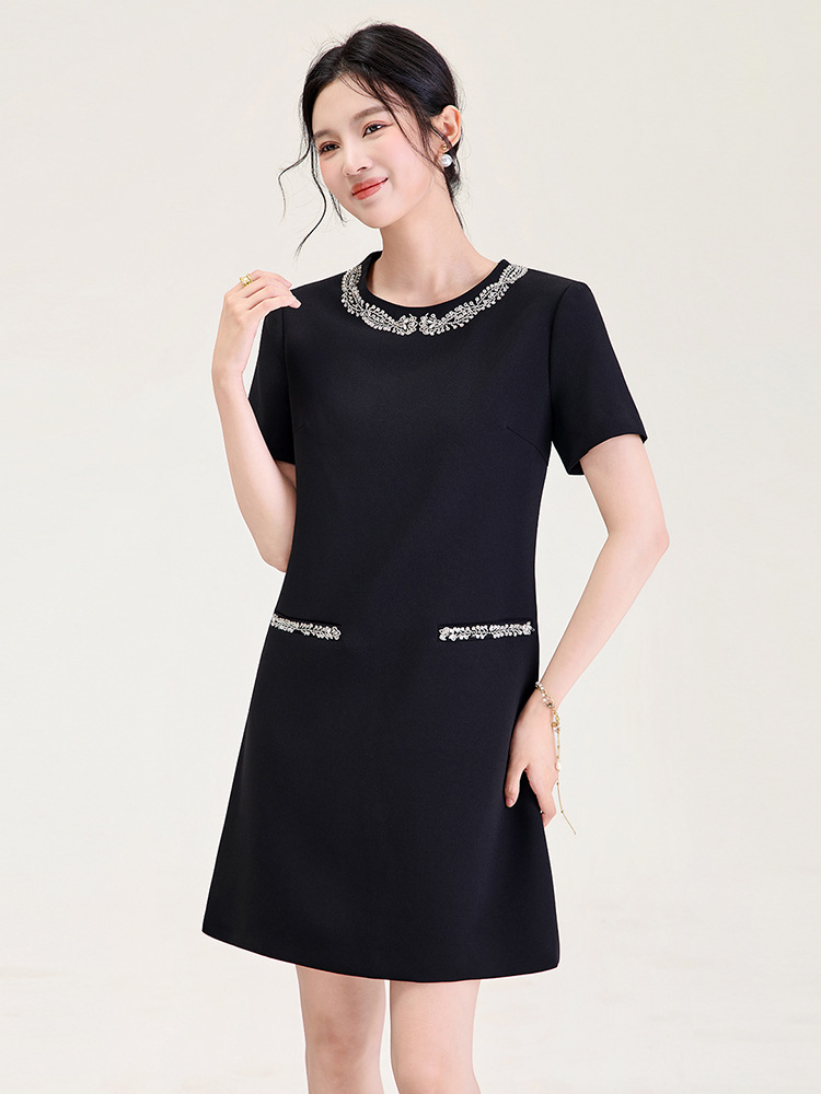 Đầm ngắn tay đính cườm thiết kế Pháp phong cách tiểu thư lãng mạn — màu đen