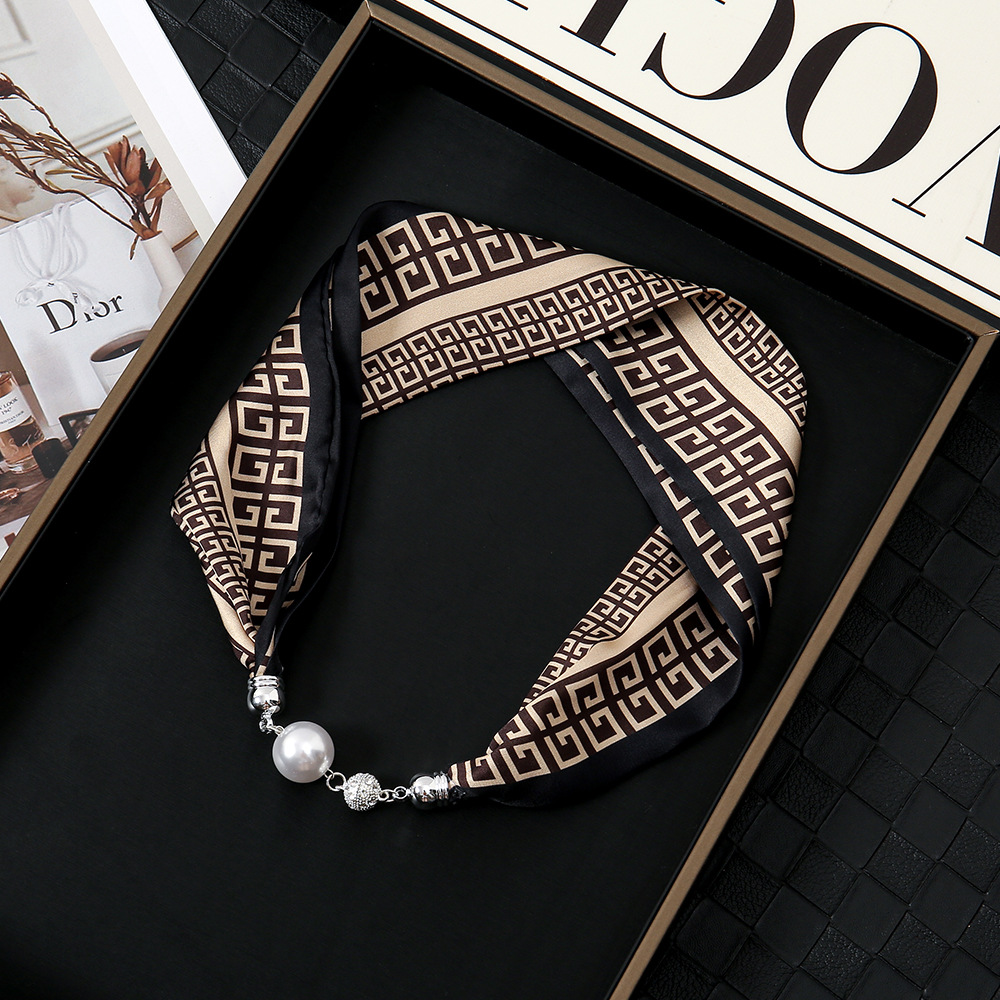 Pañuelo de seda con hebilla magnética de diamantes con incrustaciones de perlas collar mujer retro todo fósforo moda bufanda fina hebilla autocebante babero al por mayor