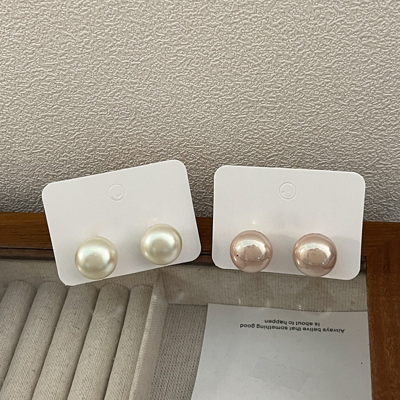 Fashion Geometric Pearl Pearl Pearl Earrings Ear Studs display picture 17