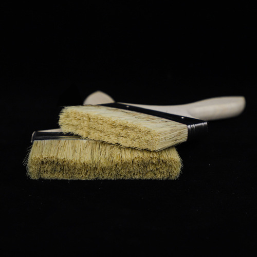 Wooden handle paint brush, hard pig hair mixed with silk bristle, baking and barbecue brush, mid-range Jingtai thickened bristle silk bristle brush