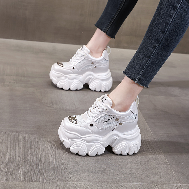 Giày sneaker nữ chunky đế dày tăng chiều cao, phong cách thể thao — Màu trắng