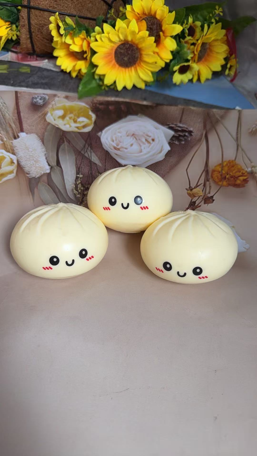 发泄白色表情包子