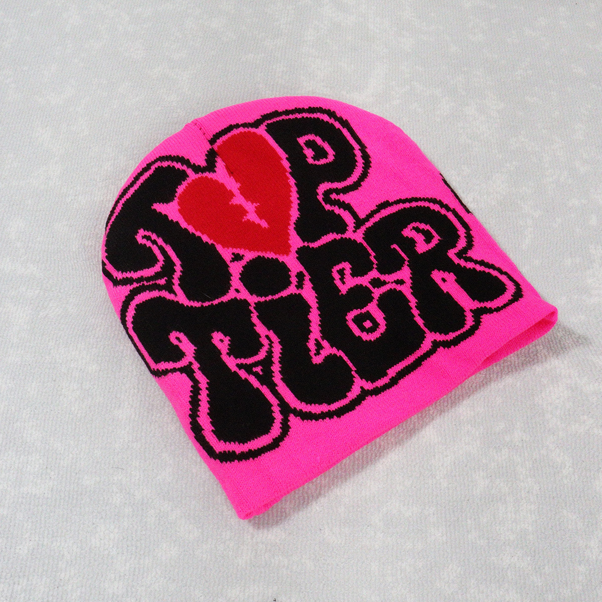 빨간색과 검정색