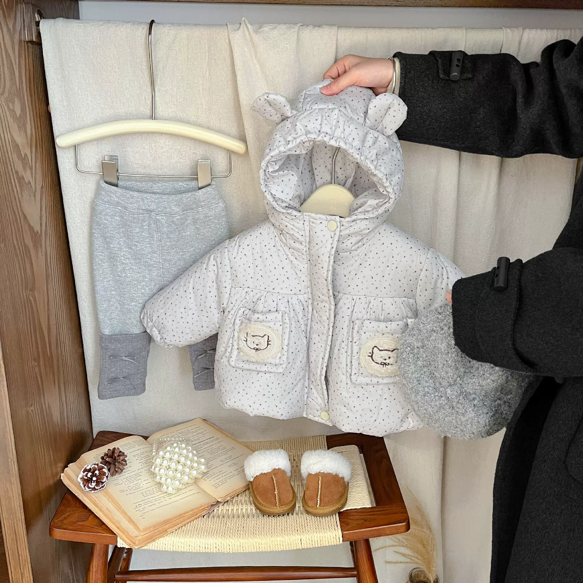 女童冬季可爱棉服新款宝宝洋气波点夹棉加厚棉衣外套婴儿保暖棉袄