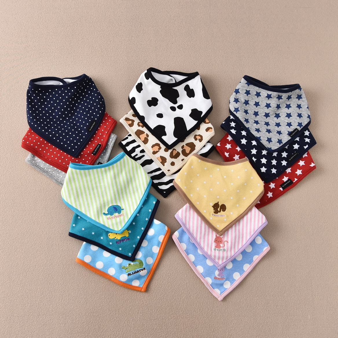 Distribution of Waterproof Bibs, Bibs, Type A, Japanese Style Cartoon Style, Cute Newborn Baby Feeding Pockets, Export