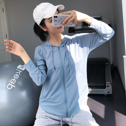 Women's Loose and Slimming Sport Jacket for 2024 Summer, Plus Size Casual Running Hooded Sweater for Yoga and Fitness Top