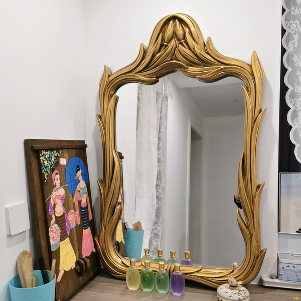 Espejo de baño de estilo europeo espejo pastoral espejo cosmético estilo europeo espejo de baño espejo decorativo espejo retro colgante de pared