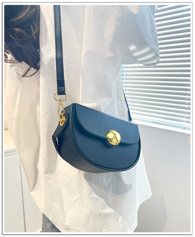 Pequena mala de ombro feminina estilo coreano na moda_voghion.com