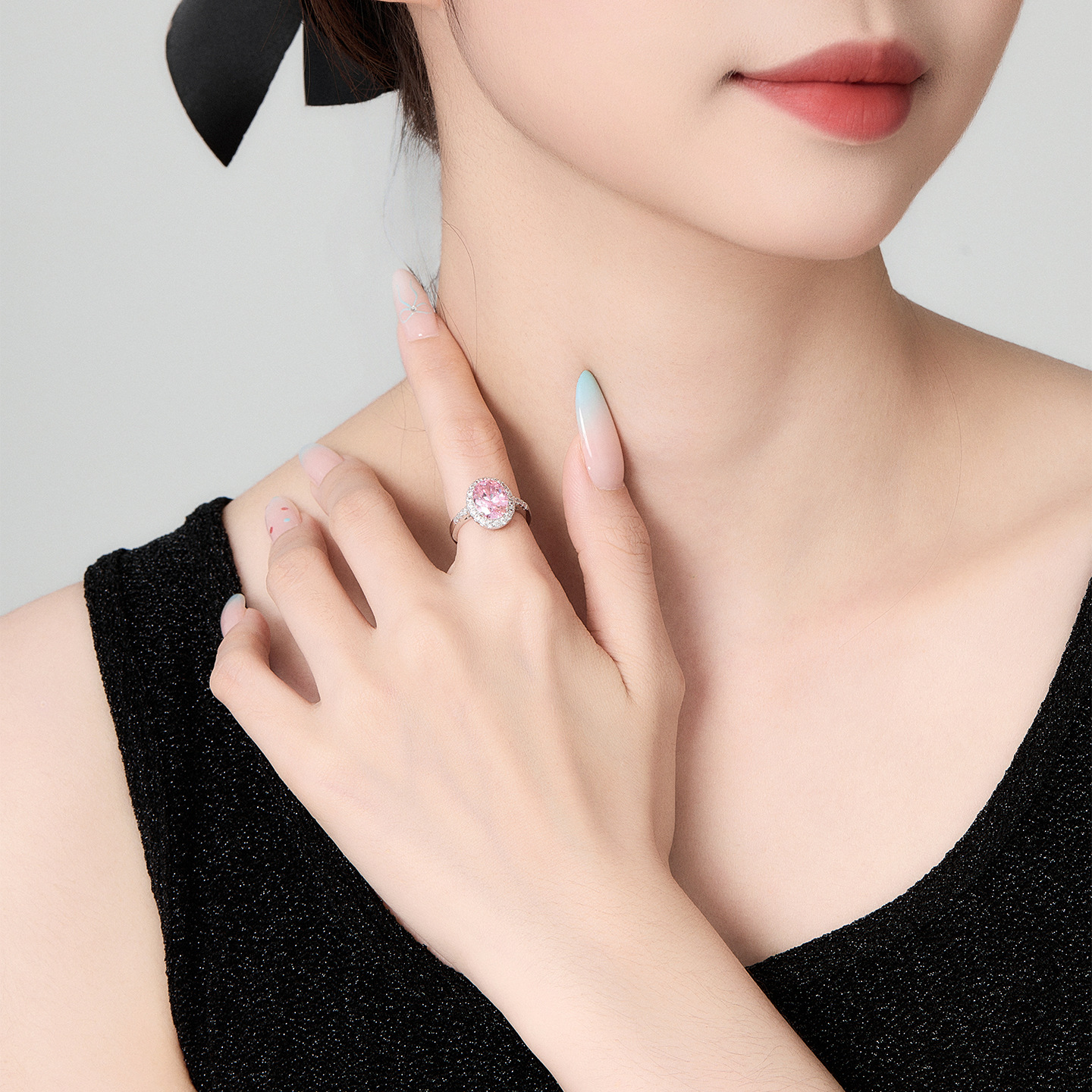 Xuping joyería ligera de lujo temperamento huevo de paloma anillo serie de color Bao aleación de cobre moda geometría elíptica anillo al por mayor
