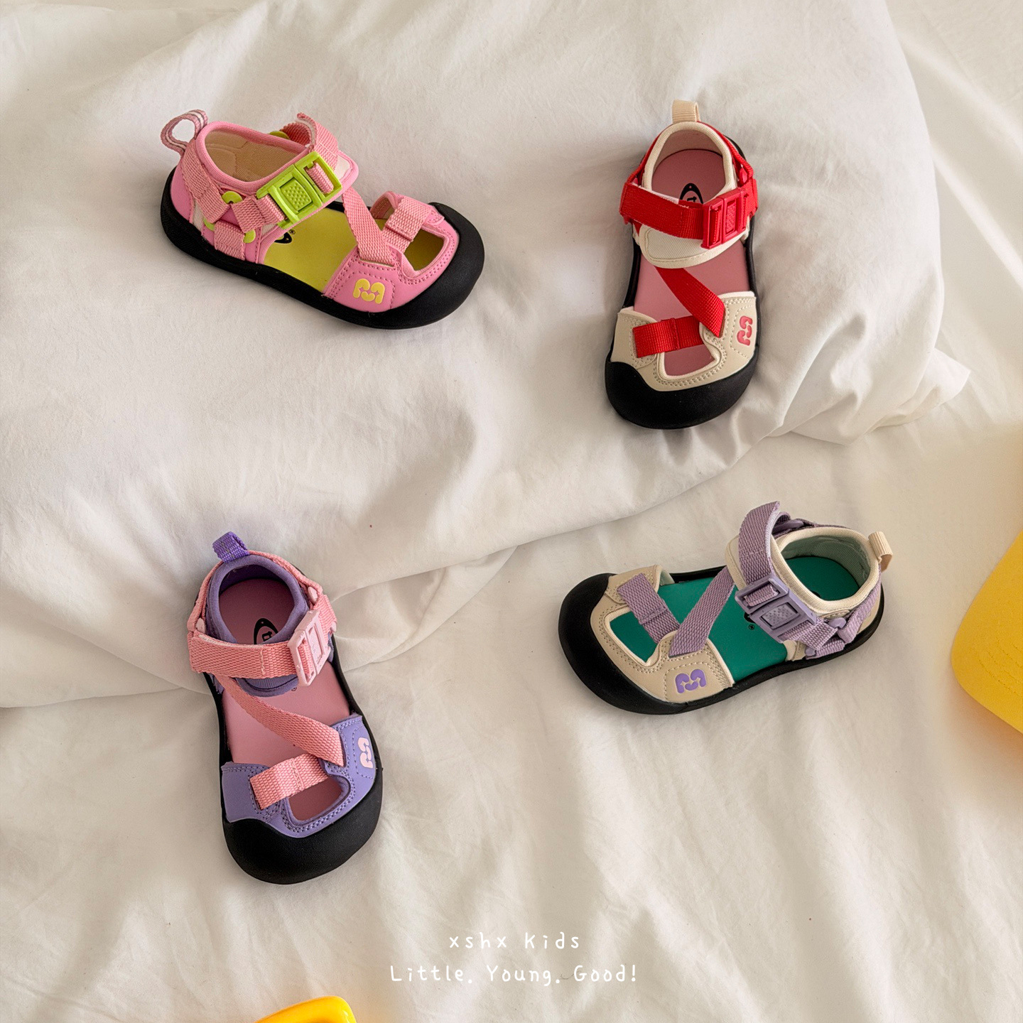 Xshx Barefoot Shanxi｜Functional Sandals for Children with Closed Toe, Anti-Kick Rubber, Non-Slip Sole, Magic Tape for Boys and Girls, Spring and Summer