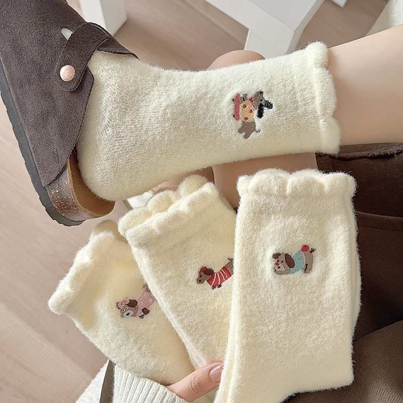 Australian velvet white socks women's tube socks cute cartoon puppy autumn and winter warm thick lint-free snow socks