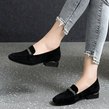 真皮单鞋女2023秋季新款磨百搭砂羊皮粗跟中跟乐福鞋大码工作女鞋