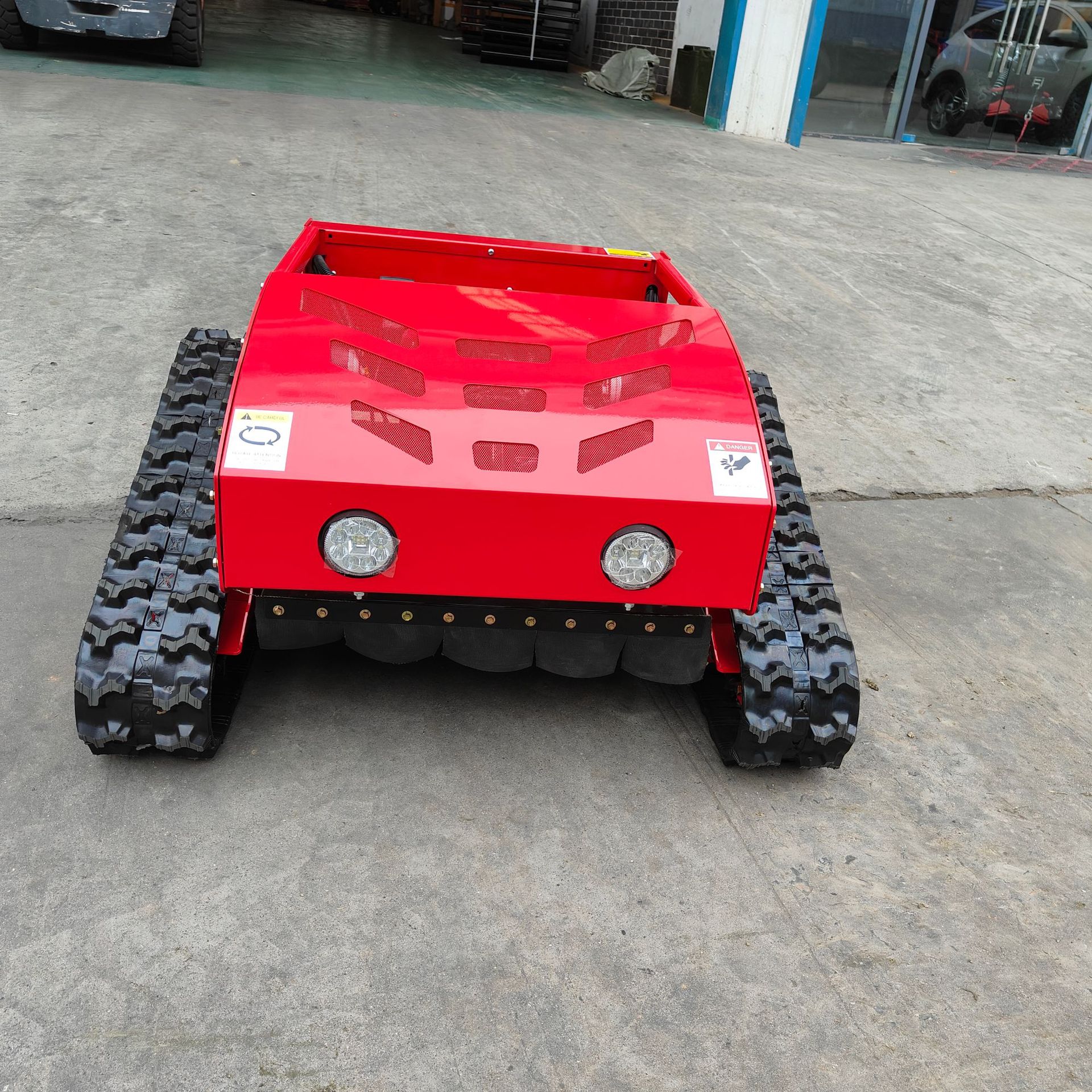 出口加拿大汽油割草机 HT550履带式果园堤坝剪草除草 汽油草坪机