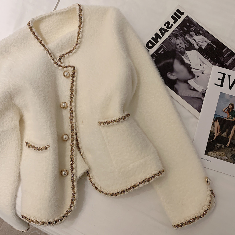 2022 Autumn and Winter Women's Short Top, Chanel-Style Pearl Button Imitation Mink Knitted Jacket, Short Hong Kong Style Retro