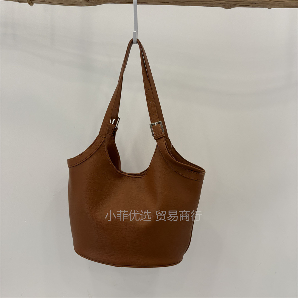 새로운 부드러운 가죽 토트 백 틈새 디자인 캐주얼 한국 스타일 어깨 가방 여성 대용량 유행 휴대용 통근 가방