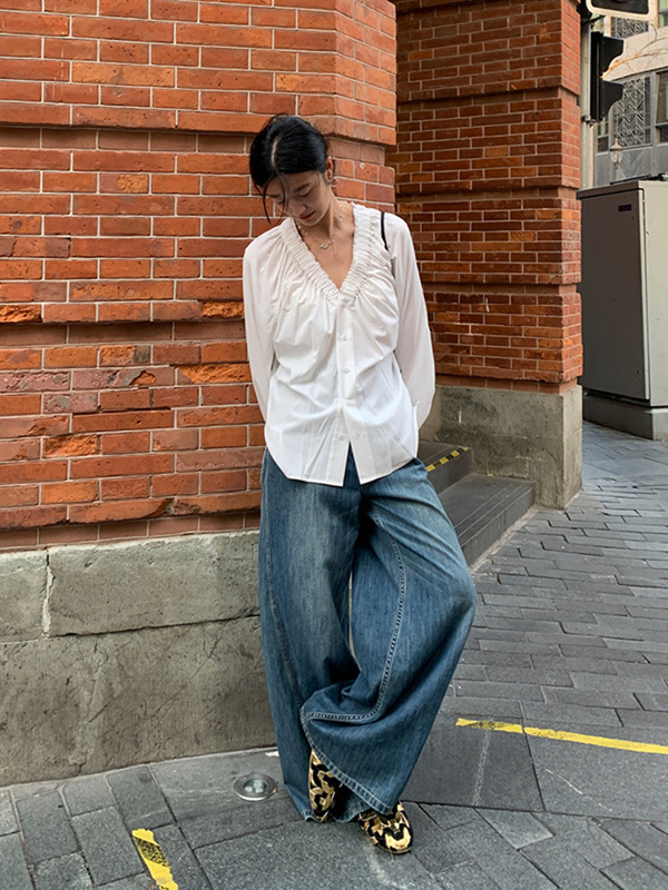 意法气质长袖V领宽松凉感白衬衫女2025早秋新款小众设计别致上衣|undefined