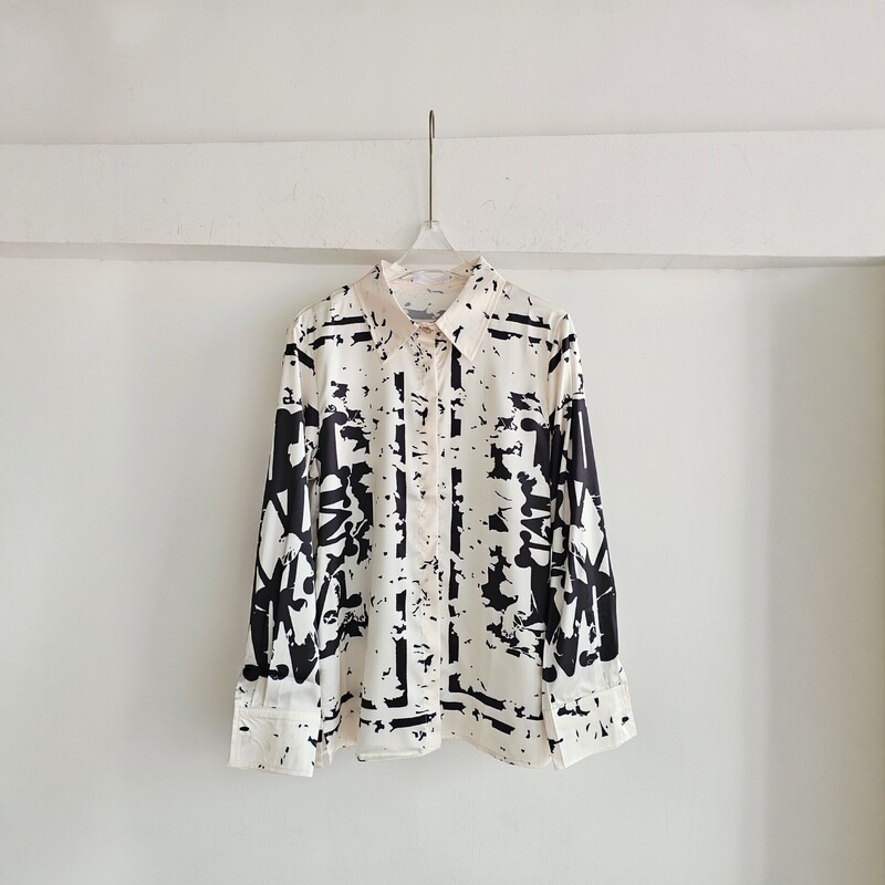 Vintage Cow Print Baroque Design Shirt for Women, Long Sleeve, Turn-Down Collar, Fashionable and Unique Chic Top Vintage Cow Print Baroque Design Shirt for Women, Long Sleeve, Turn-Down Collar, Fashionable and Unique Chic Top