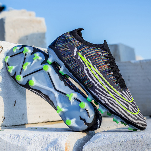 Cross-border delivery of 2024 new spring football shoes for men, low-top, student AG sole children's professional match shoes
