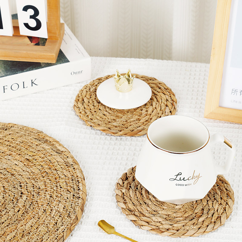 Mesa de comedor de paja tejidas transfronterizas, tapete de aislamiento térmico, posavasos, tapetes de tazón, tapetes de decoración de restaurante, tapetes occidentales, tapetes antideslizantes para la cocina