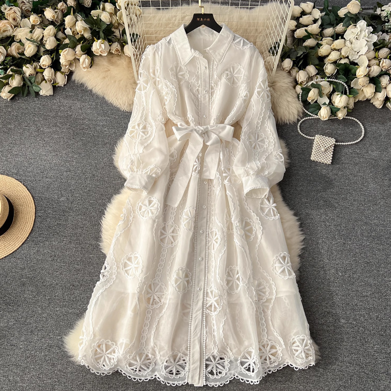 Palace Style dress Women's 2024 New Arrival Embroidered Hollow Flower Breasted Slim-fit Mid-length Puff Sleeve Gown