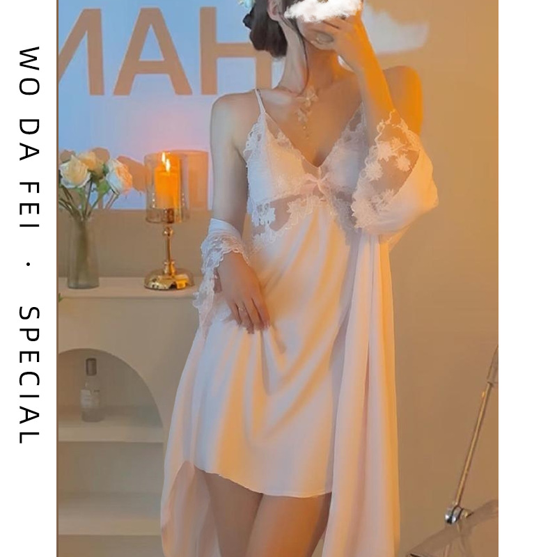 Light pink (nightgown + nightgown)