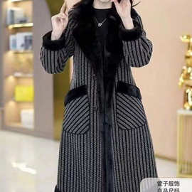 中老年女毛呢外套女秋冬季妈妈新款中长款高端气质皮毛一体大衣女