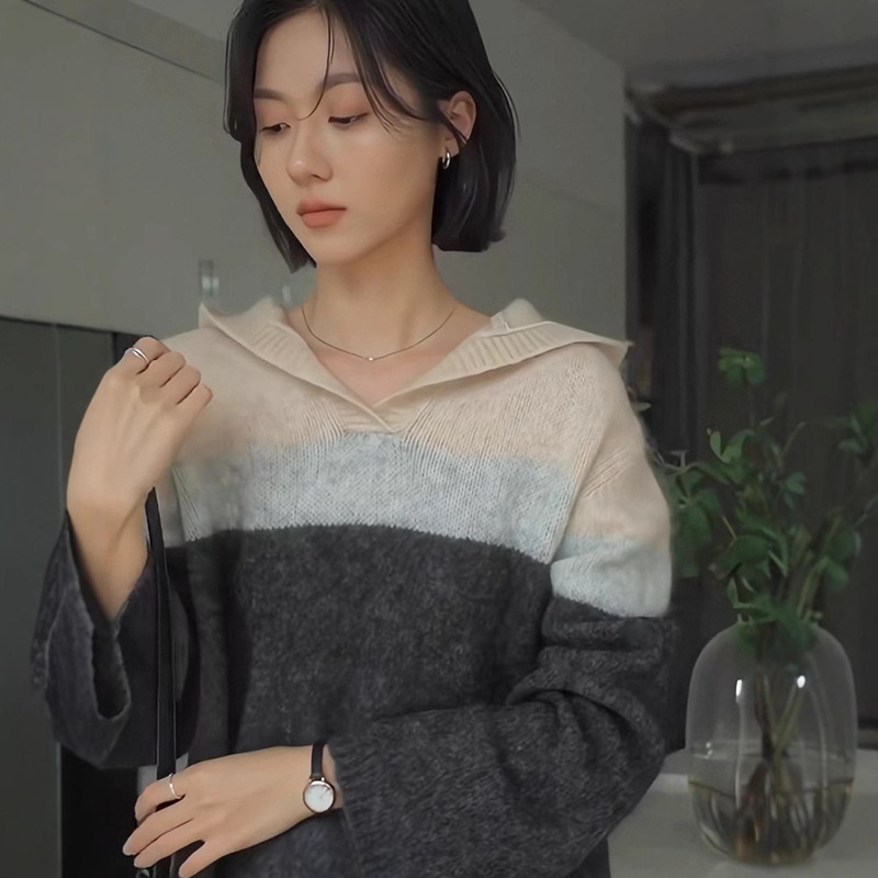 Lazy Style Contrasting Merino Wool Hooded Sweater for Women Autumn and Winter New Retro Elegant Loose Knitted Hoodie