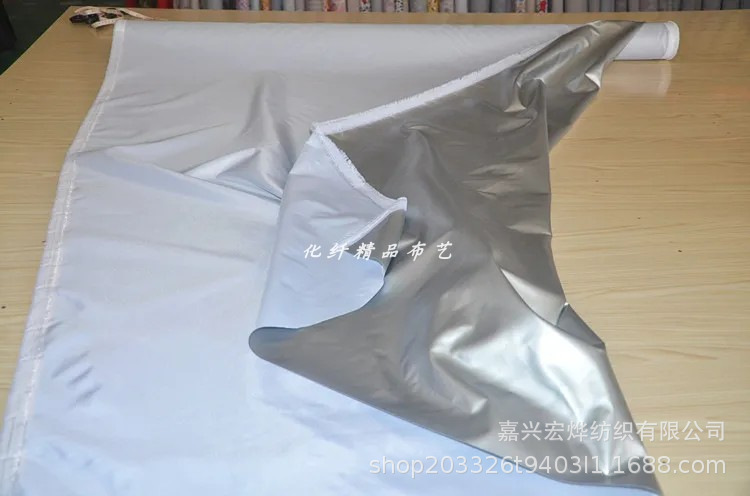 300D encriptación plateada tela Oxford impermeable protector solar paraguas tela ropa de carro paraguas paraguas tienda de campaña tela en stock