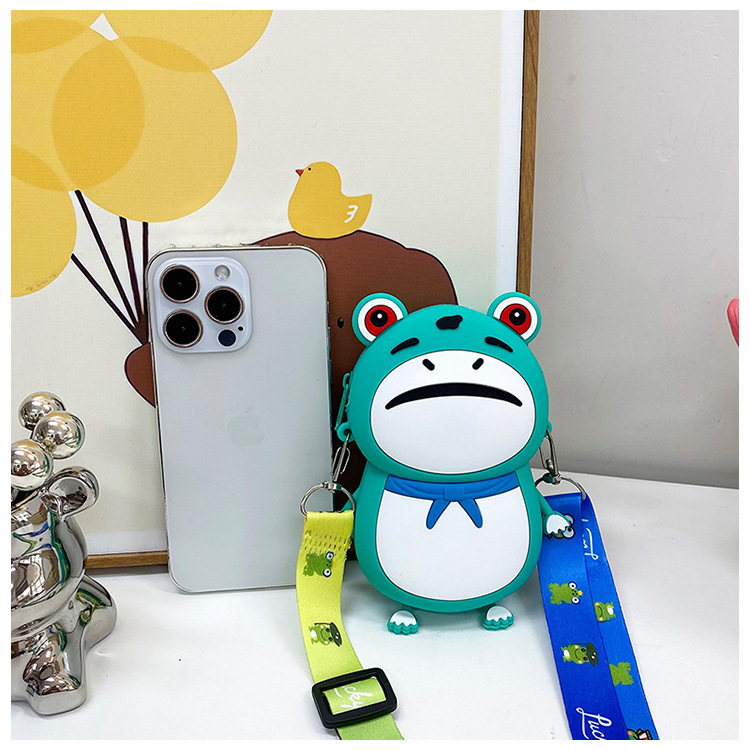 Women's Silica Gel Animal Frog Cute Zipper Crossbody Bag display picture 1