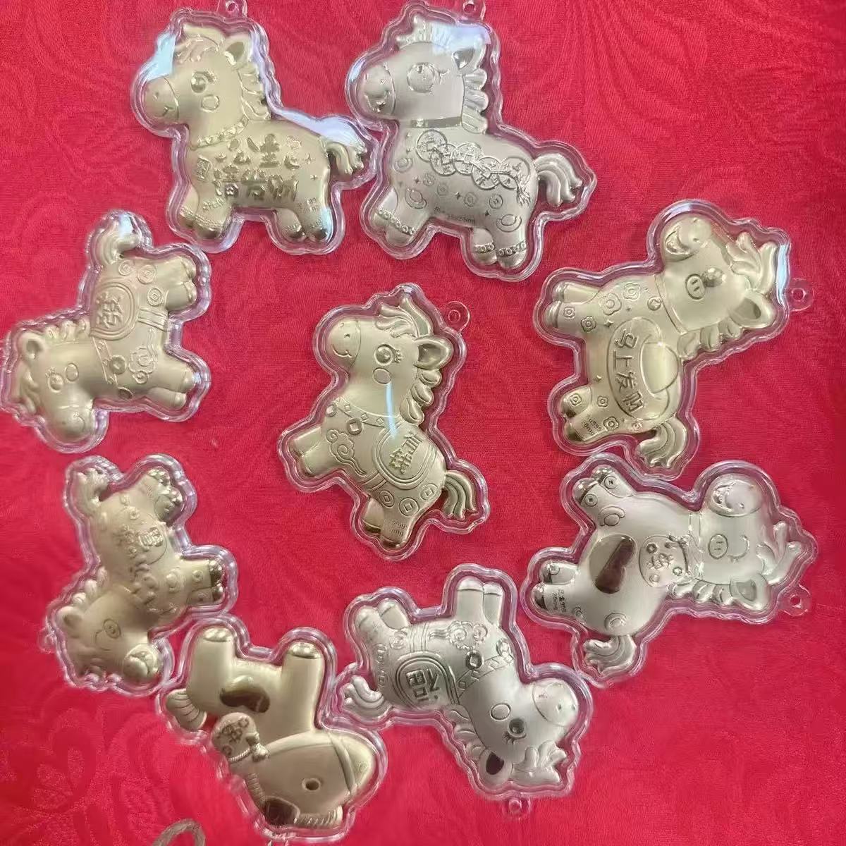 Hot-Selling Year of the Horse Imitation Gold Foil Keychain, Mobile Phone Pendant, Bag Decoration, Gift, Promotional Gift Wholesale