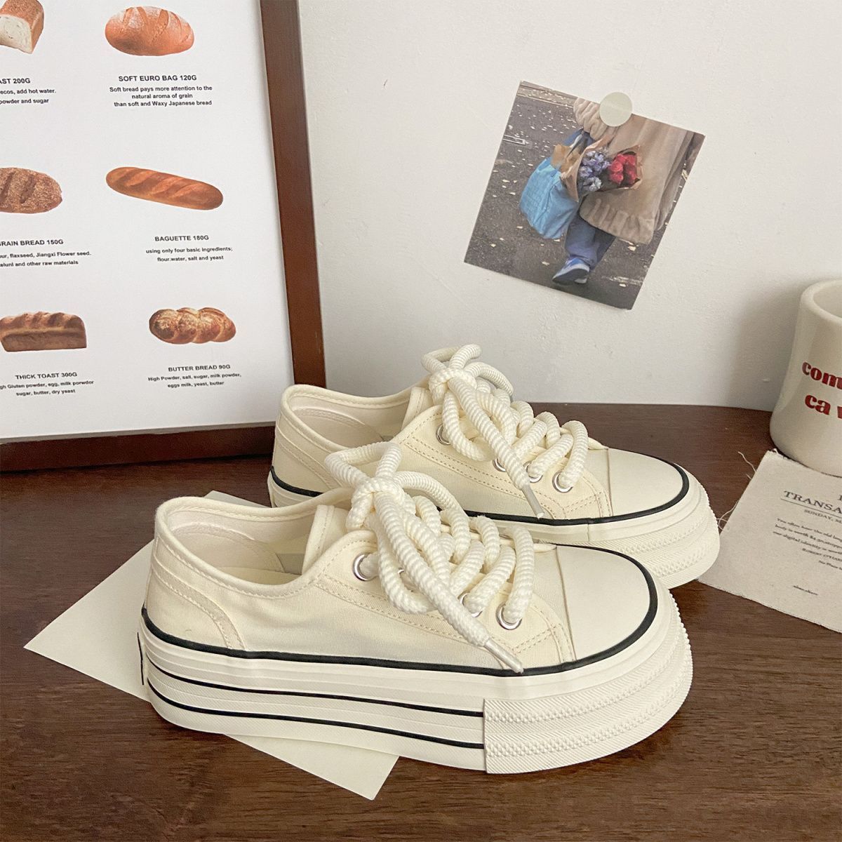 Zapatos de moda leche fufu zapatos de lona de suela gruesa mujer 2025 primavera y verano nuevo estilo ins moda nicho versión coreana bizcocho zapatos blancos