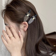 レトロなフラッシュドリルの跡のないヘアピンのカモの口は前髪のクリップを挟みます。