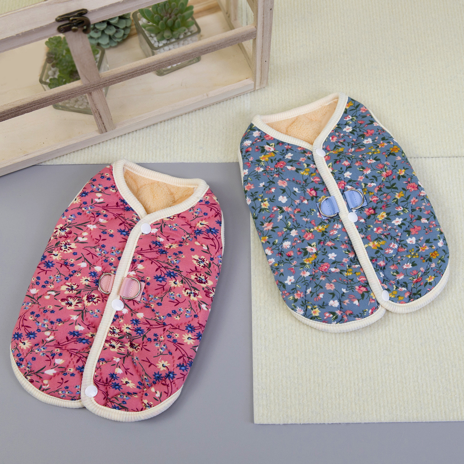 猫咪衣服宠物服装狗狗衣服宠物衣服宠物裙子 25碎花棉背心H