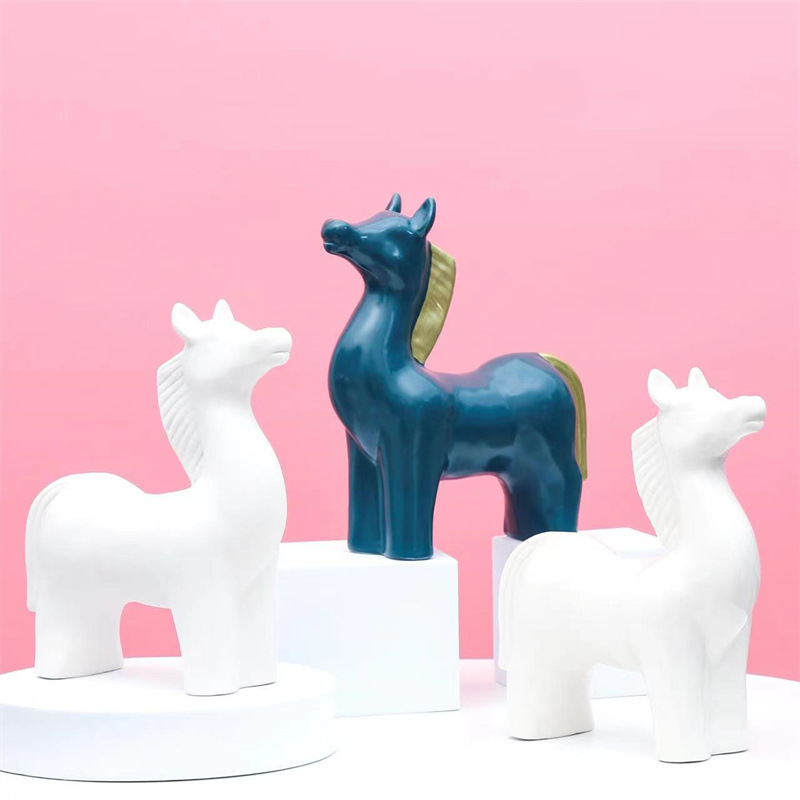 Nórdico cerámica decoración del hogar creativo caballo artesanía decoración salón TV gabinete vino gabinete de cerámica regalo al por mayor