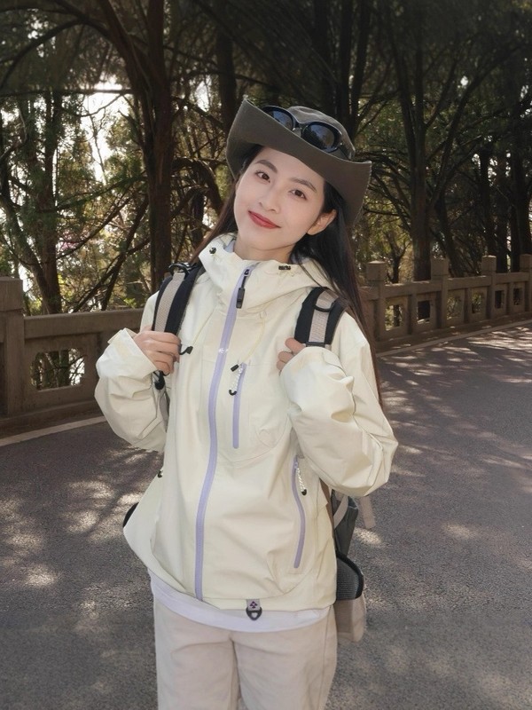 骆陀雪霁黄超好看冲锋衣女2025新款三合一户外防风徒步硬壳登山服|undefined
