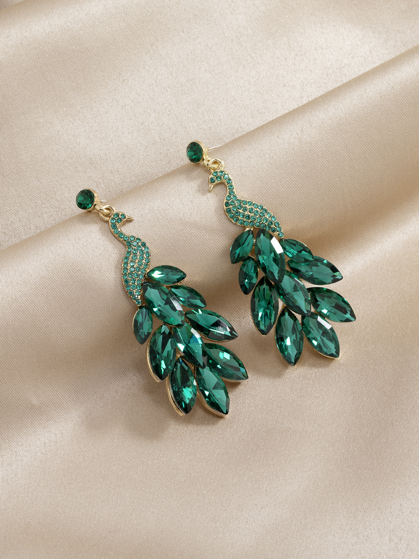 27g Weight Iron Ear Needle Material Artificial Gemstones Inlay Material Drop Earrings Classification 1 Pair Quantity 1 Pair Fashion Peacock Inlay Alloy Artificial Gemstones Drop Earrings