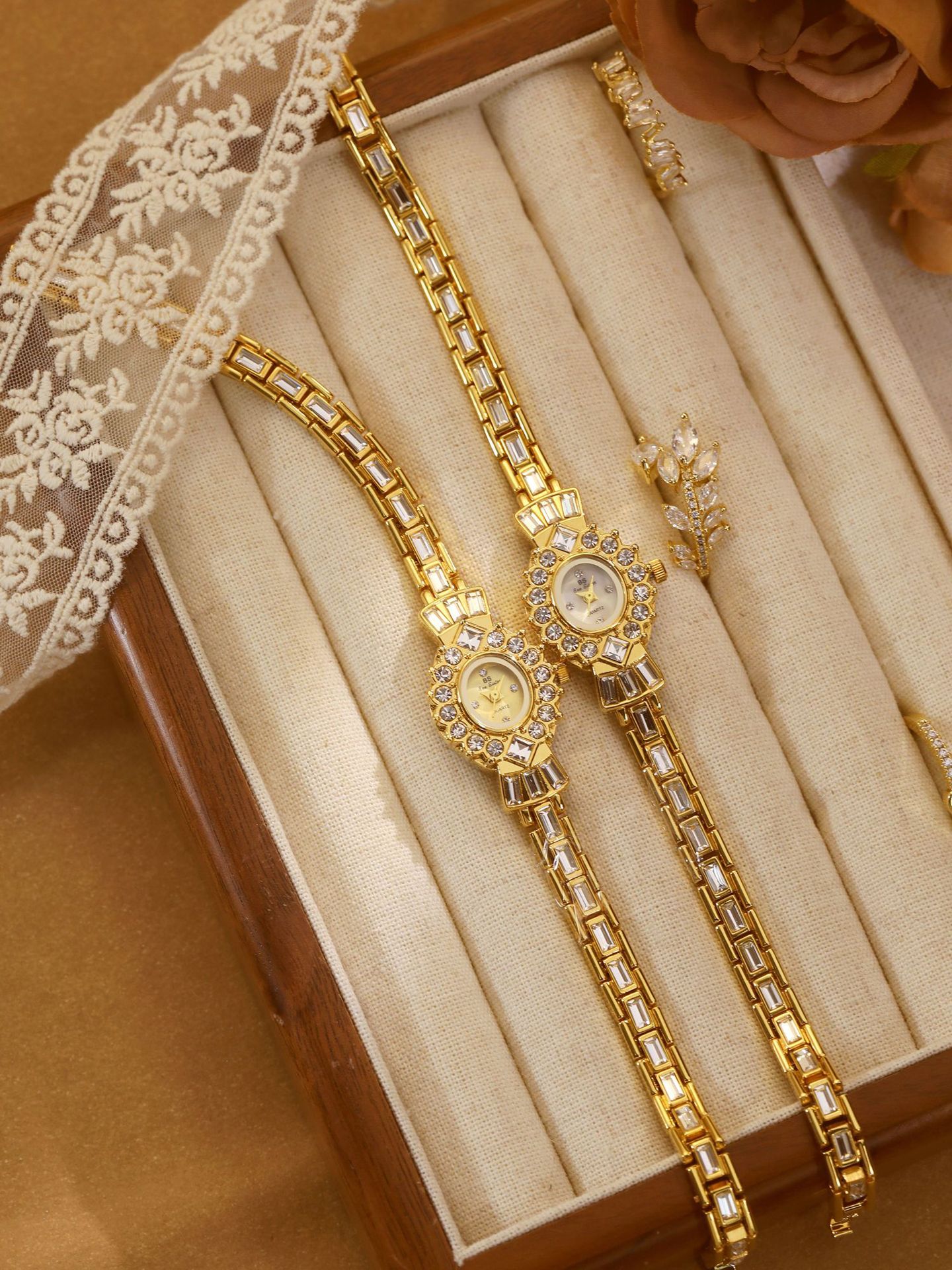 30g Weight Tempered Glass Mirror Material Alloy Strap Material Watch Classification Pointer Display Type Jewelry Buckle Buckle Style Oval Dial Shape Daily, Tea Party Occasion Quartz Movement Solid Color Pattern Women's Gender Luxurious, Shiny Style Luxurious Shiny Solid Color Jewelry Buckle Quartz Watch Women's Watches 7
