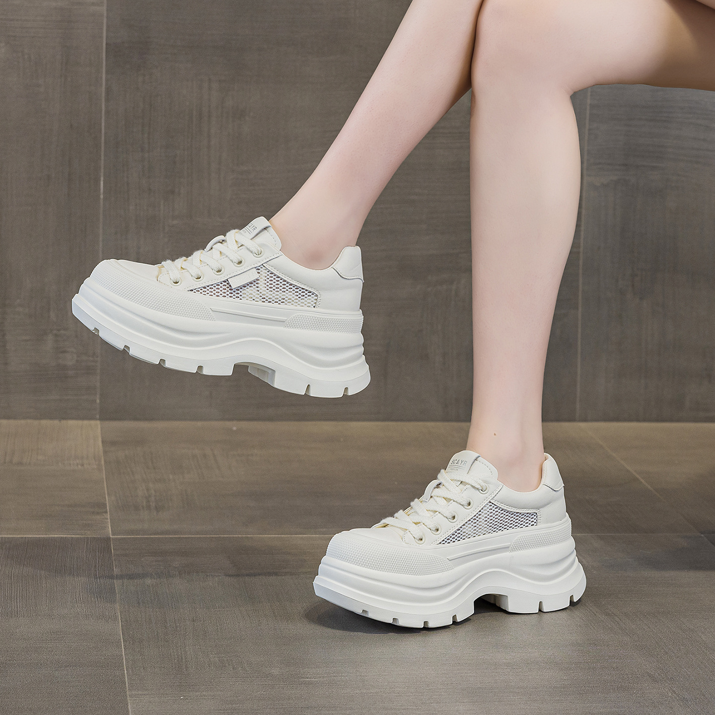 Giày sneaker nữ đế dày phong cách Anh quốc, form dày dặn, phối hợp trang phục hằng ngày — Be 5058, Đen 5058