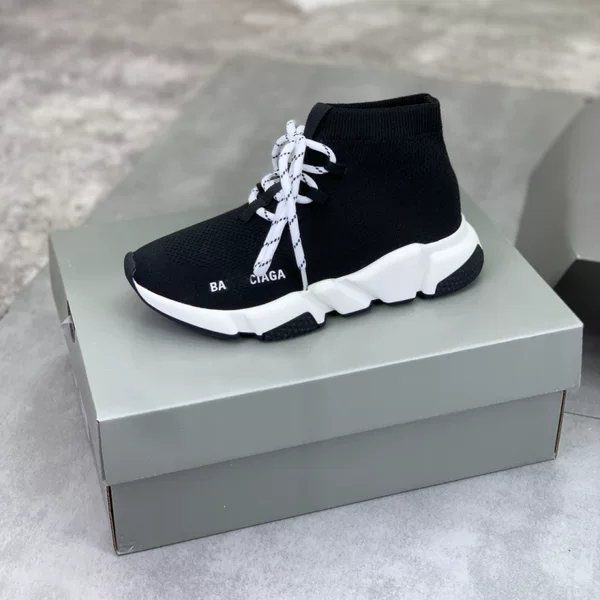 Speed 2.0 Paris socks shoes, comfortable fabric, slip-on design, elastic casual shoes, unisex, trendy and versatile, perfect for Instagram
