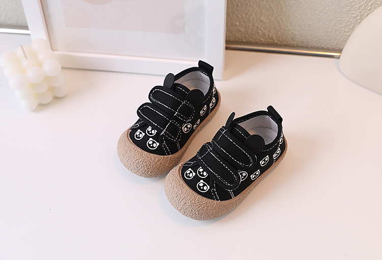 Korean version cute cartoon children's canvas 2023 Spring and Autumn new trendy boys' biscuit shoes, girls' casual shoes_voghion.com
