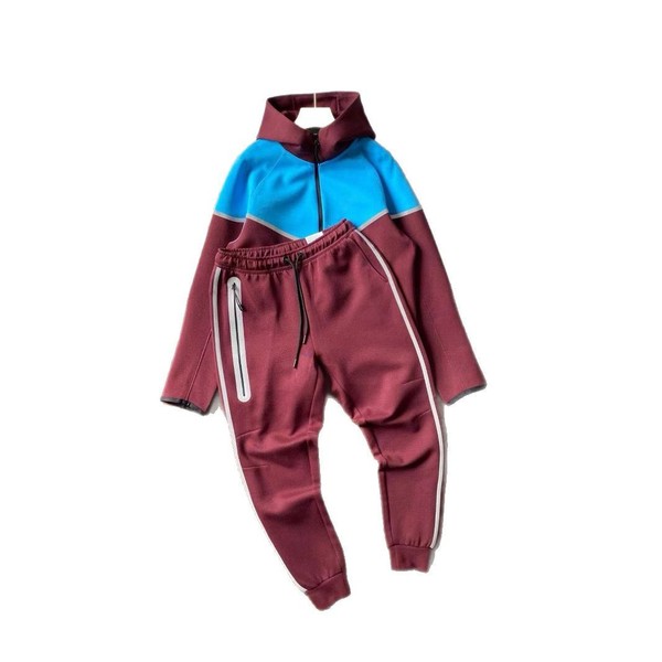 Demi-season retroreflective hoody for leisure