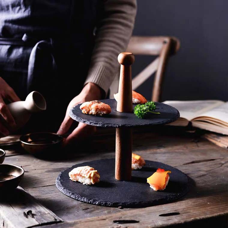 Postre japonés plato de roca negra plato de merienda de doble capa plato de fruta de tres capas restaurante occidental pastel de té de la tarde soporte