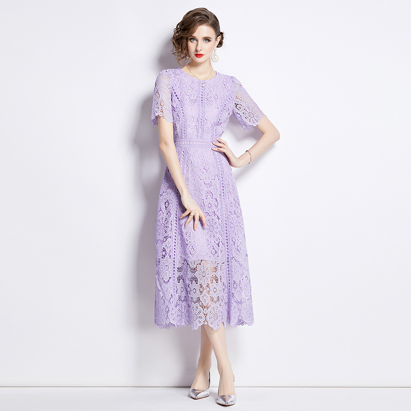 Retro lace summer dress with a round collar