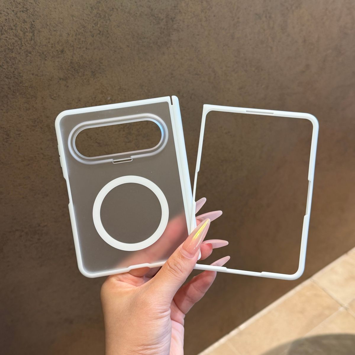 Magnetic single-axis frame-matte white soft shell