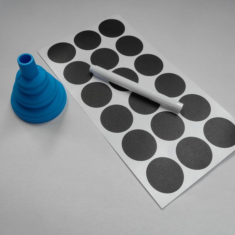 Round black self-adhesive label frosted rewritable label suit removable self-adhesive label paper Round black self-adhesive label frosted rewritable label suit removable self-adhesive label paper