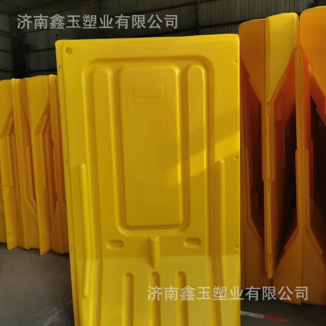 三孔水马注水围挡1.8米围栏圆柱形交通护栏隔离墩施工滚塑防撞桶