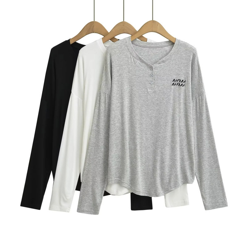 Large T-Shirt with Letter Embroidery, New Ins Style Sun Protection Cover-Up, Loose and Versatile American Early Autumn Top for Women, Boyfriend Style Large T-Shirt with Letter Embroidery, New Ins Style Sun Protection Cover-Up, Loose and Versatile American Early Autumn Top for Women, Boyfriend Style