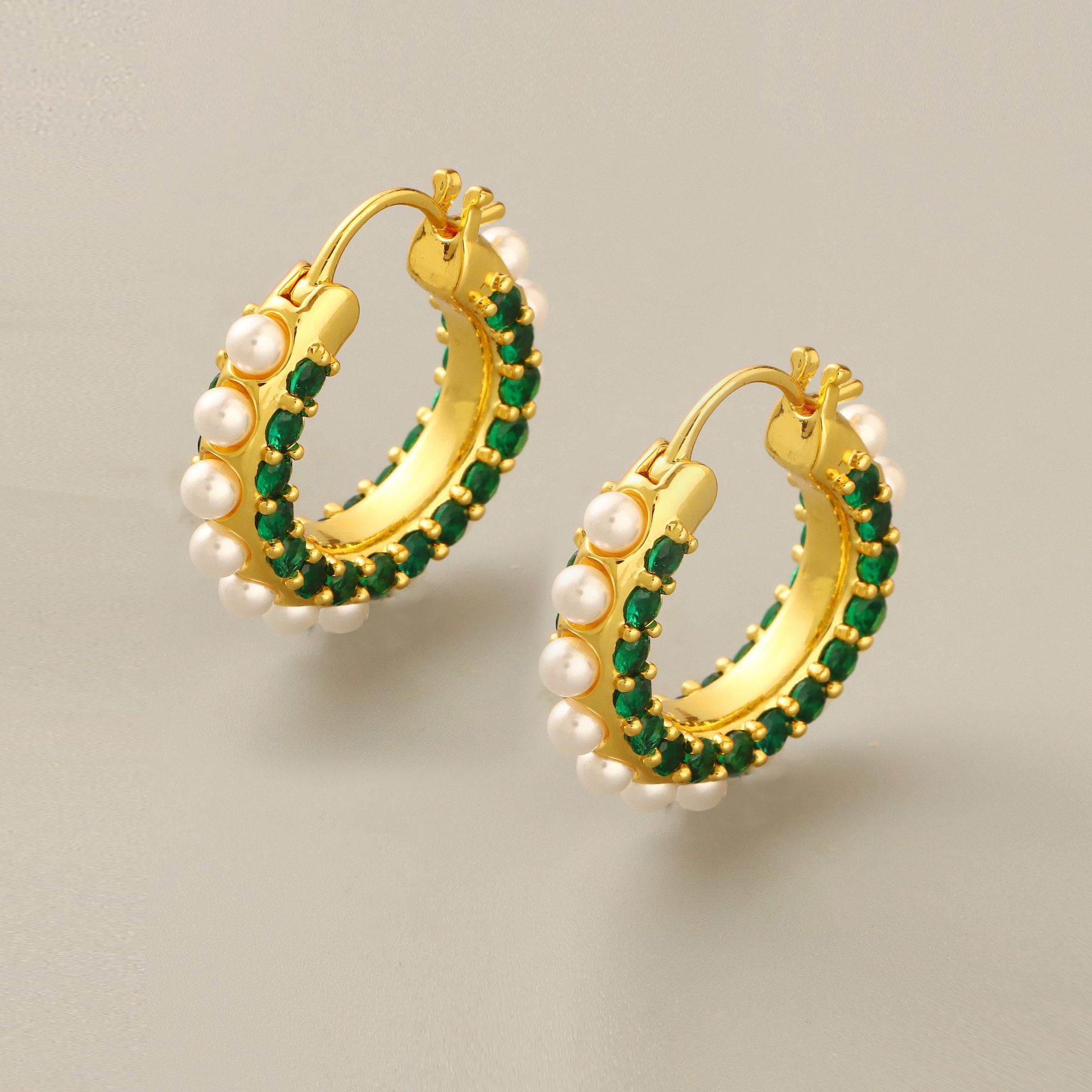 Fashion Geometric Copper Gold Plated Artificial Pearls Rhinestones Hoop Earrings 1 Pair