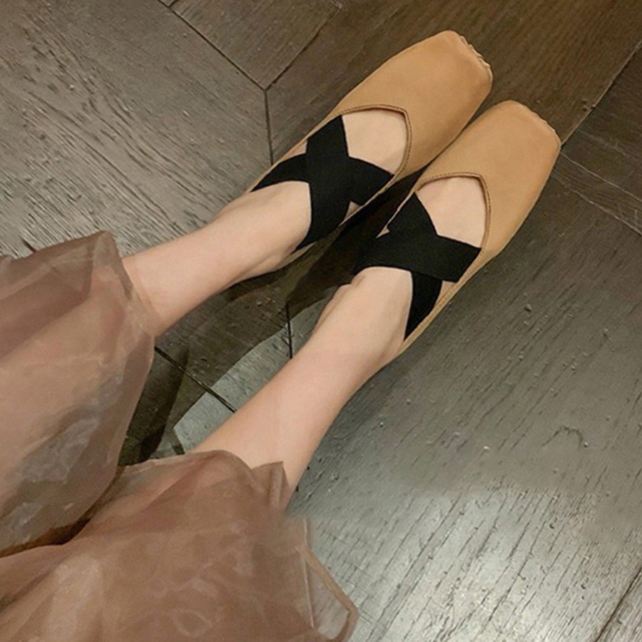 Genuine Leather Ballet Shoes for Outerwear 2026 New Retro Pig Nose French Mary Jane Shoes Shallow Mouth Flat Shoes for Women