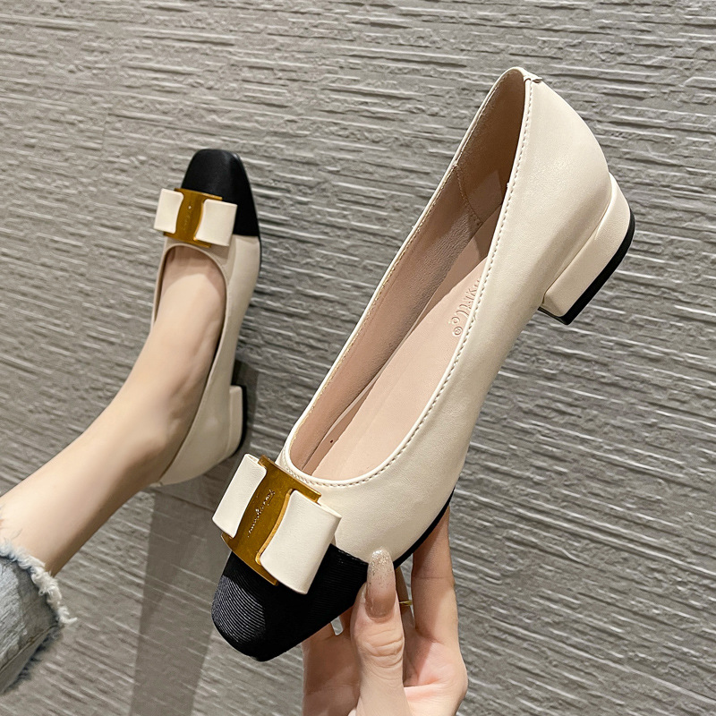 2022 principios de primavera nuevos zapatos de arco de mujer zapatos de tacón grueso de mujer zapatos de trabajo de tacón bajo de color claro 738